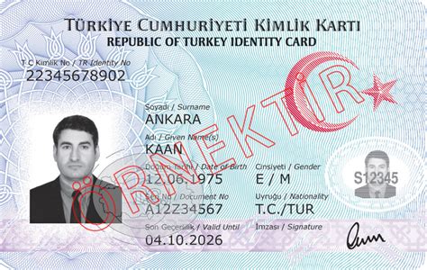 Türkiye Cumhuriyeti Kimlik Kartı .